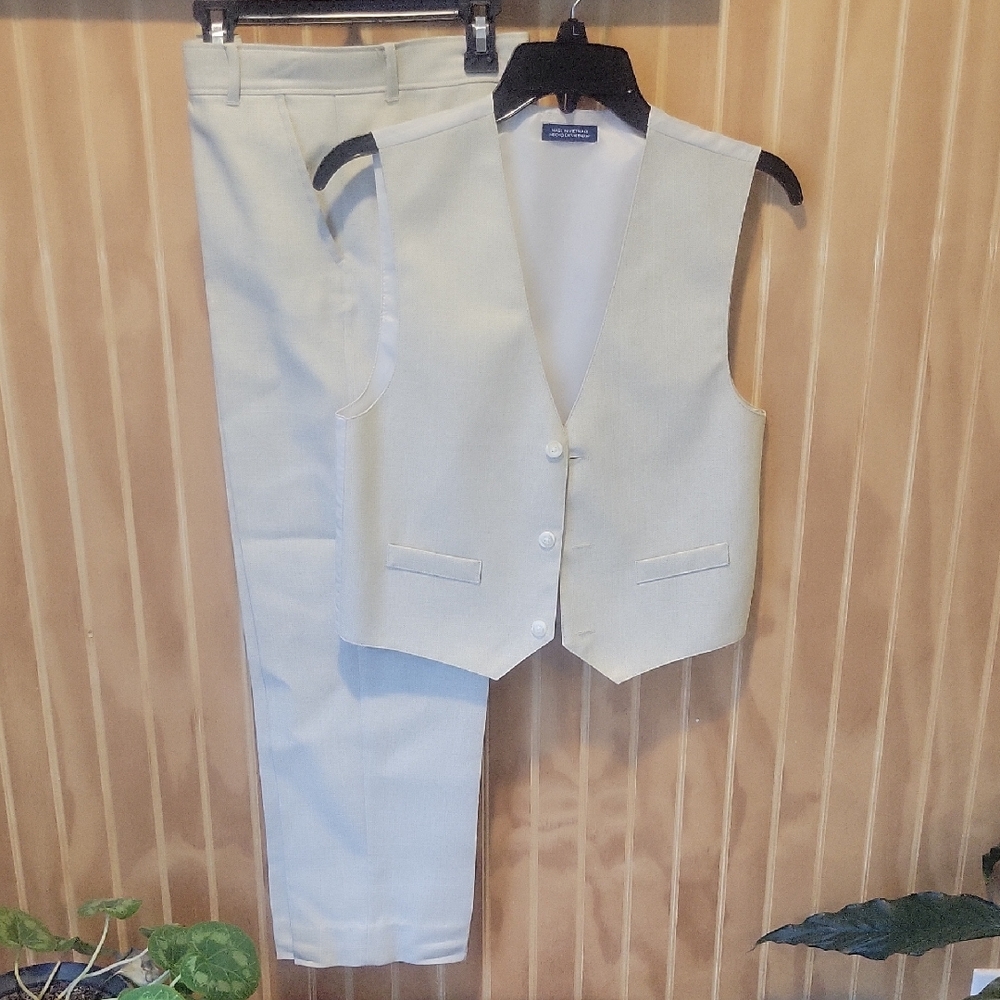 Elegant Cream Vest and Pants Set
